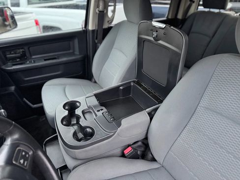 Used 2013 RAM 2500 Tradesman w/ Chrome Appearance Group image 35