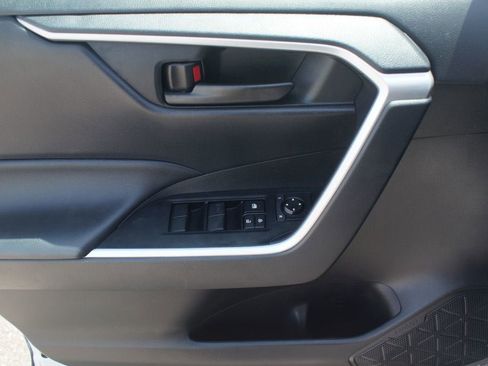 Used 2024 Toyota RAV4 LE AWD/4WD image 27