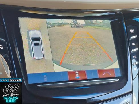 Used 2018 Cadillac Escalade Platinum AWD/4WD image 10