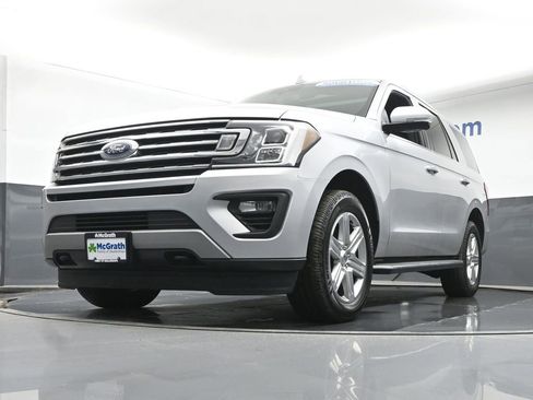 Used 2018 Ford Expedition XLT w/ Equipment Group 202A image 6