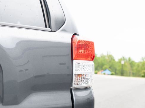 Used 2011 Toyota 4Runner Limited AWD/4WD image 12
