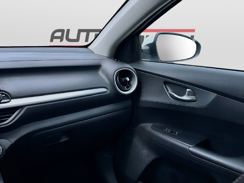 Used 2021 Kia Forte LXS FWD image 21