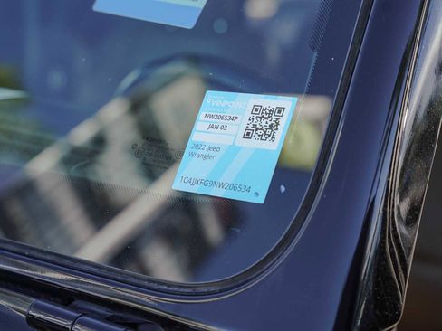 Used 2022 Jeep Wrangler Unlimited Rubicon w/ Xtreme Recon 35" Tire Package image 27