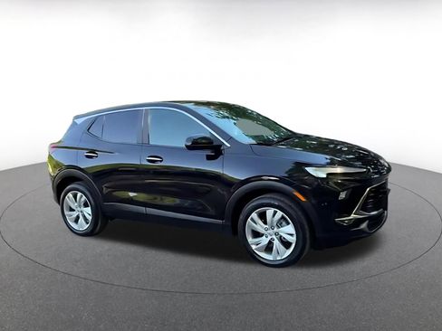 Used 2025 Buick Encore GX Preferred FWD image 2