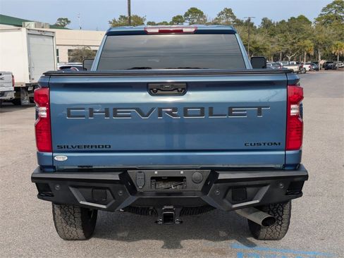 Used 2025 Chevrolet Silverado 2500 Custom w/ Custom Convenience Package image 5