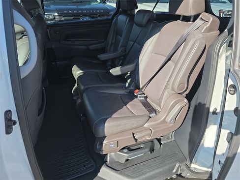Used 2018 Honda Odyssey EX-L image 34