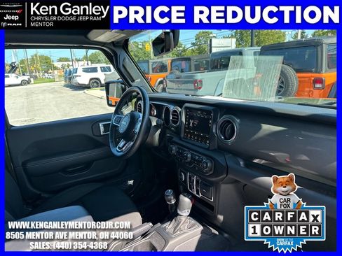 Used 2023 Jeep Wrangler Unlimited Sahara w/ Cold Weather Group AWD/4WD image 26