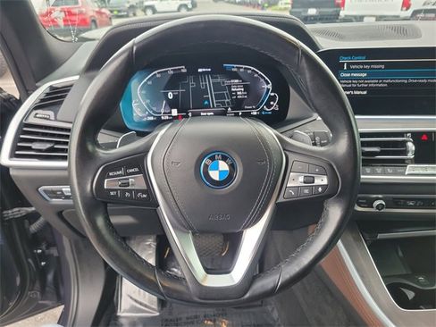 Used 2022 BMW X5 xDrive45e w/ Parking Assistance Package image 22