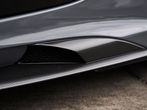 Used 2016 McLaren 675LT Coupe RWD image 13