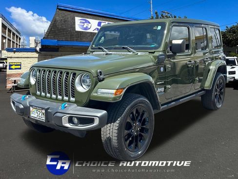 Used 2022 Jeep Wrangler Unlimited Sahara AWD/4WD image 1