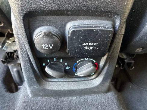Used 2022 Ford Transit Connect XLT FWD image 24