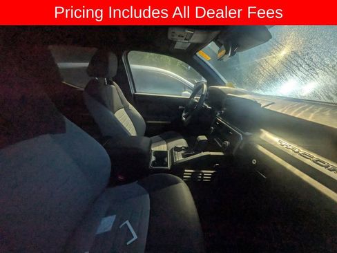 Used 2024 Toyota Tacoma TRD Off-Road w/ TRD Off Road Upgrade Package AWD/4WD image 10