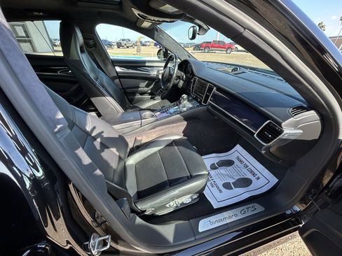 Used 2013 Porsche Panamera GTS image 22