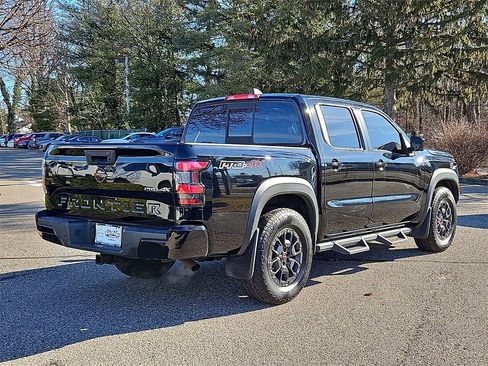 Used 2022 Nissan Frontier PRO-4X w/ Pro-4X Premium Package image 8