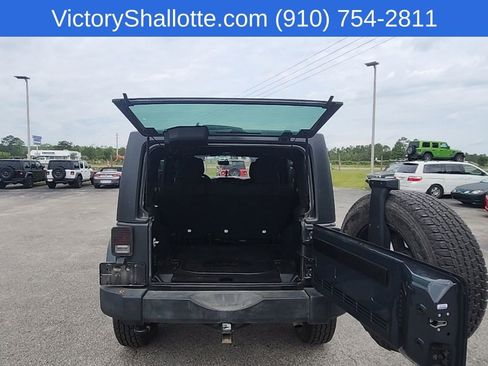 Certified 2018 Jeep Wrangler Unlimited Sport w/ Connectivity Group AWD/4WD image 18