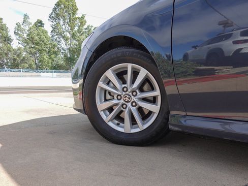 Used 2025 Toyota Camry LE image 8