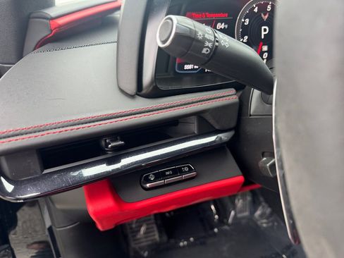 Used 2023 Chevrolet Corvette Stingray w/ Z51 Performance Package image 14