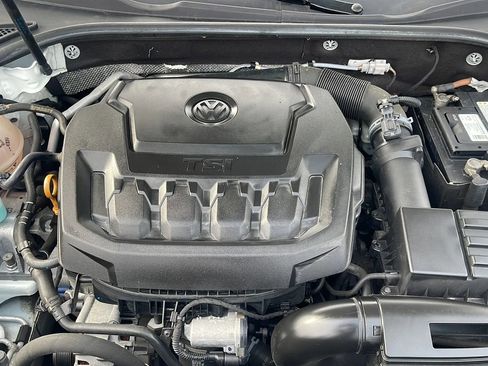 Used 2019 Volkswagen Passat 2.0T Wolfsburg w/ Wheels & Sunroof Package image 29