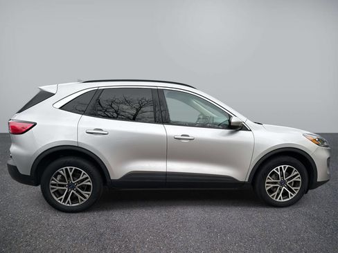 Used 2020 Ford Escape SEL image 4