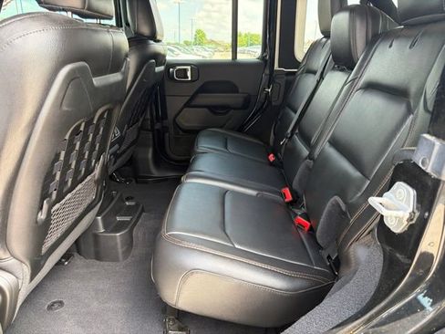Used 2021 Jeep Wrangler Unlimited Rubicon w/ Dual Top Group AWD/4WD image 17