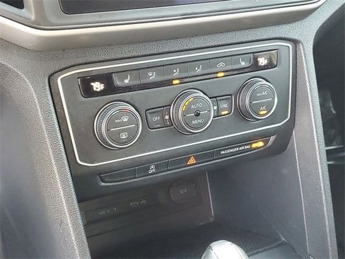 Used 2021 Volkswagen Atlas Cross Sport SE image 26