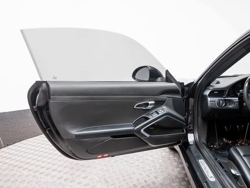 Used 2015 Porsche 911 Carrera 4S image 25