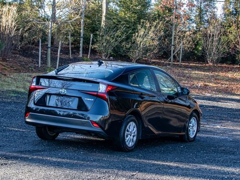 Used 2022 Toyota Prius LE image 8