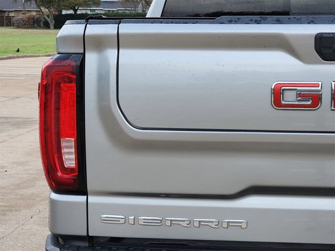 Used 2023 GMC Sierra 1500 SLT w/ SLT Convenience Package image 15