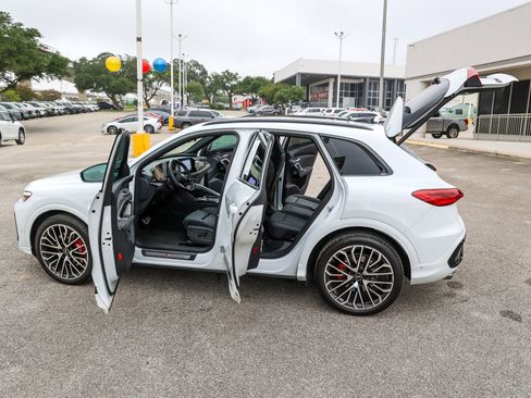 Used 2025 Audi SQ5 Premium Plus AWD/4WD image 11