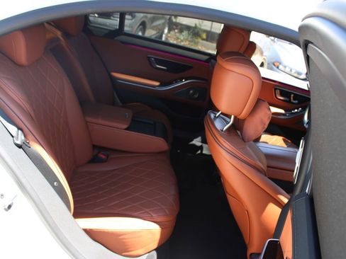 Used 2021 Mercedes-Benz S 580 4MATIC Sedan image 12