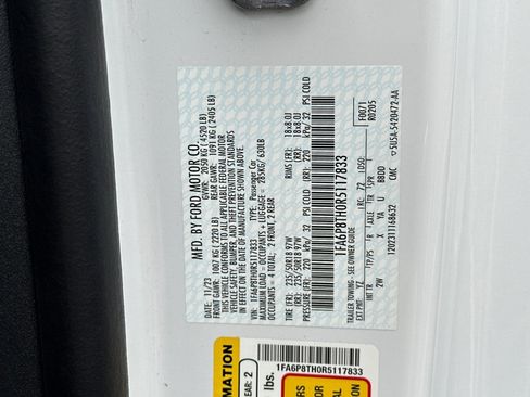 Used 2024 Ford Mustang Coupe image 28