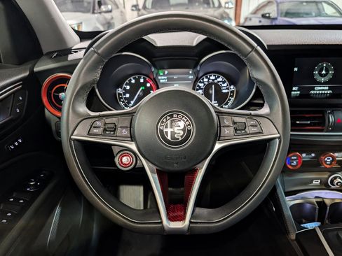 Used 2019 Alfa Romeo Stelvio AWD image 36