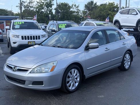 Used 2007 Honda Accord EX image 2