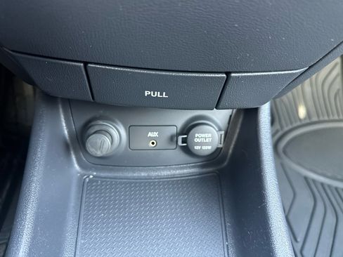 Used 2008 Hyundai Elantra GLS image 28