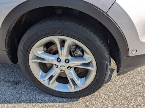 Used 2015 Ford Explorer Limited w/ Equipment Group 302A AWD/4WD image 17