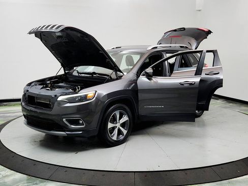 Used 2019 Jeep Cherokee Limited image 9