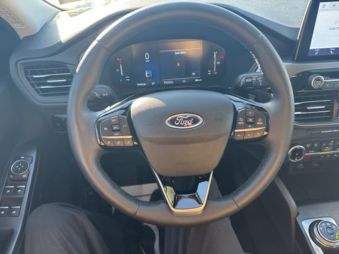 Used 2023 Ford Escape Active image 18