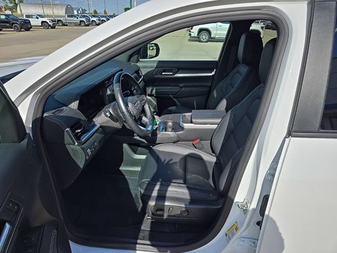 Used 2025 GMC Terrain Elevation w/ Elevation Premium Package AWD/4WD image 17
