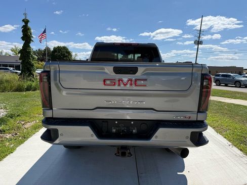 Used 2026 GMC Sierra 2500 AT4 w/ AT4 Premium Plus Package AWD/4WD image 4