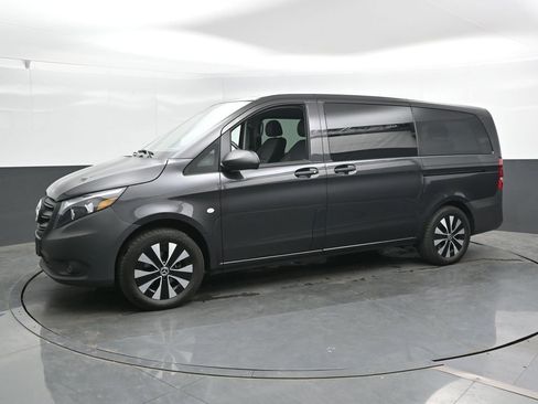 Used 2023 Mercedes-Benz Metris Passenger image 9