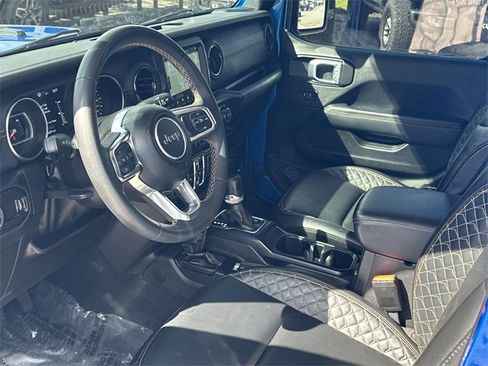 Used 2023 Jeep Gladiator Overland image 24