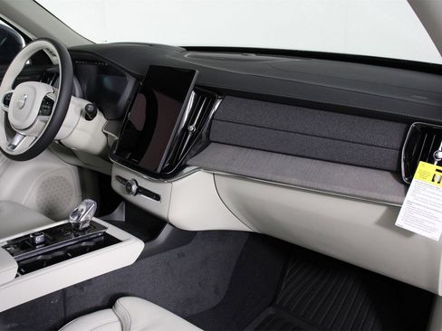 New 2026 Volvo XC90 B6 Ultra image 9