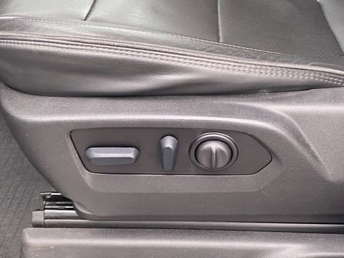 Used 2023 Chevrolet Silverado 2500 High Country w/ Z71 Off-Road Package image 33