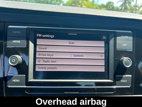 Used 2024 Volkswagen Jetta SE FWD image 13