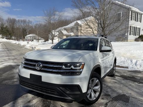 Used 2019 Volkswagen Atlas S image 2