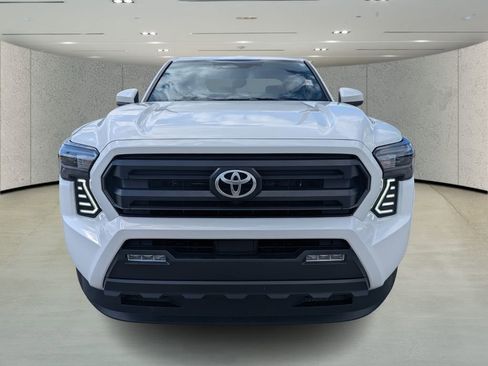 Used 2024 Toyota Tacoma SR5 image 8