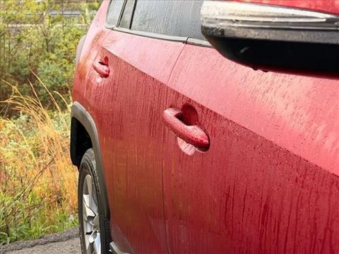 Used 2024 Toyota RAV4 XLE w/ Convenience Package image 11