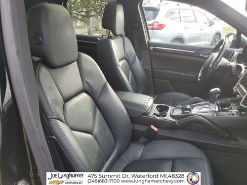 Used 2014 Porsche Cayenne image 27