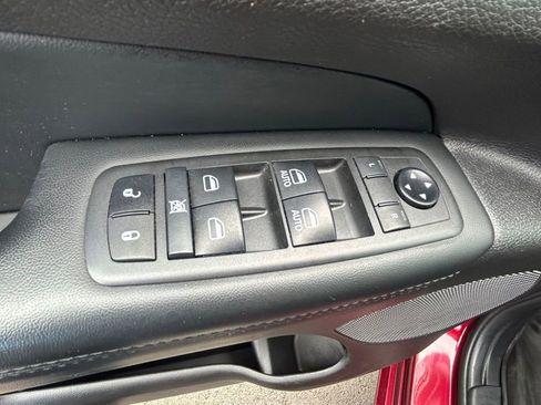 Used 2021 Jeep Grand Cherokee Laredo X AWD/4WD image 14