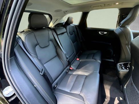 New 2026 Volvo XC60 B5 Ultra w/ Protection Package Premier image 9